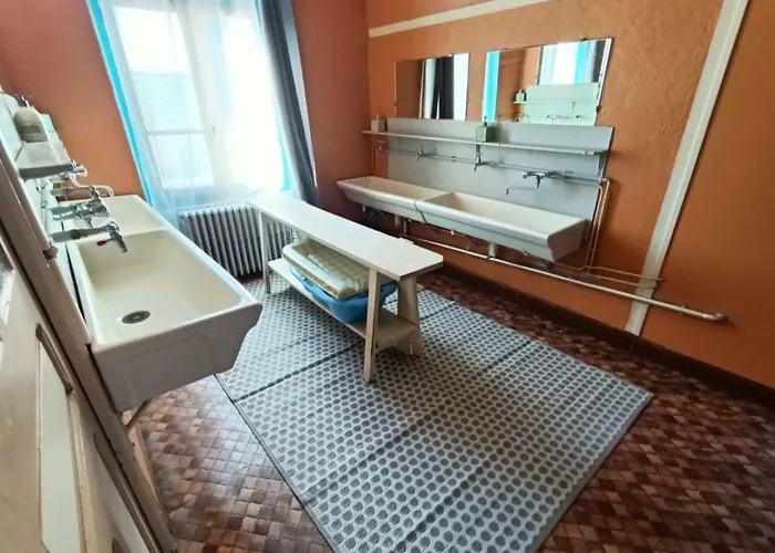 L'eau Berge - Relais Motards - Gtmc&tour Des Vaches Couette-café Allanche